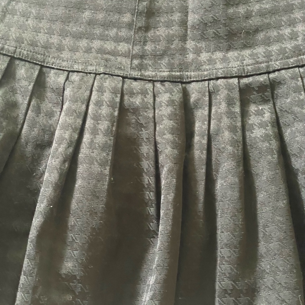 Forever 21 Black and Gray Textured Mini Skirt XS - Picture 3 of 7
